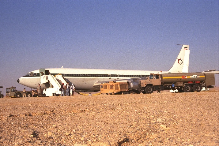Kish Air Boeing 707 on the ground in the Israeli desert, 1995